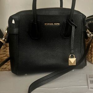 Black Michael Kors Cross body